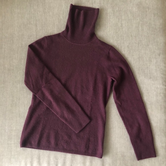 J. Crew Cashmere Burgundy Turtleneck Sweater - SzS - Picture 8 of 8
